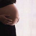 Jak skutecznie ujędrnić brzuch po ciąży?