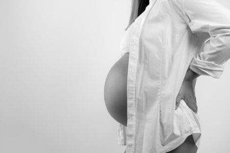Jak skutecznie ujędrnić brzuch po ciąży?